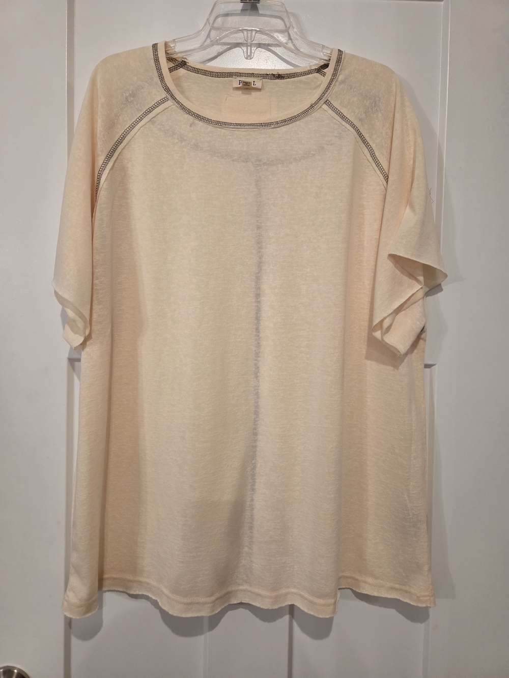 96. POL Short Sleeve Tee in Cream with Contrast Stitching